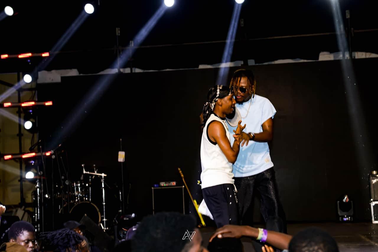 Teni and The Entertainers Live - Photo 5