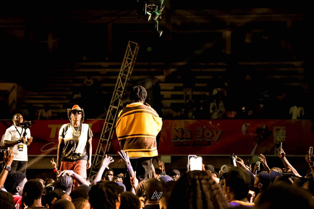 Teni and The Entertainers Live - Photo 12